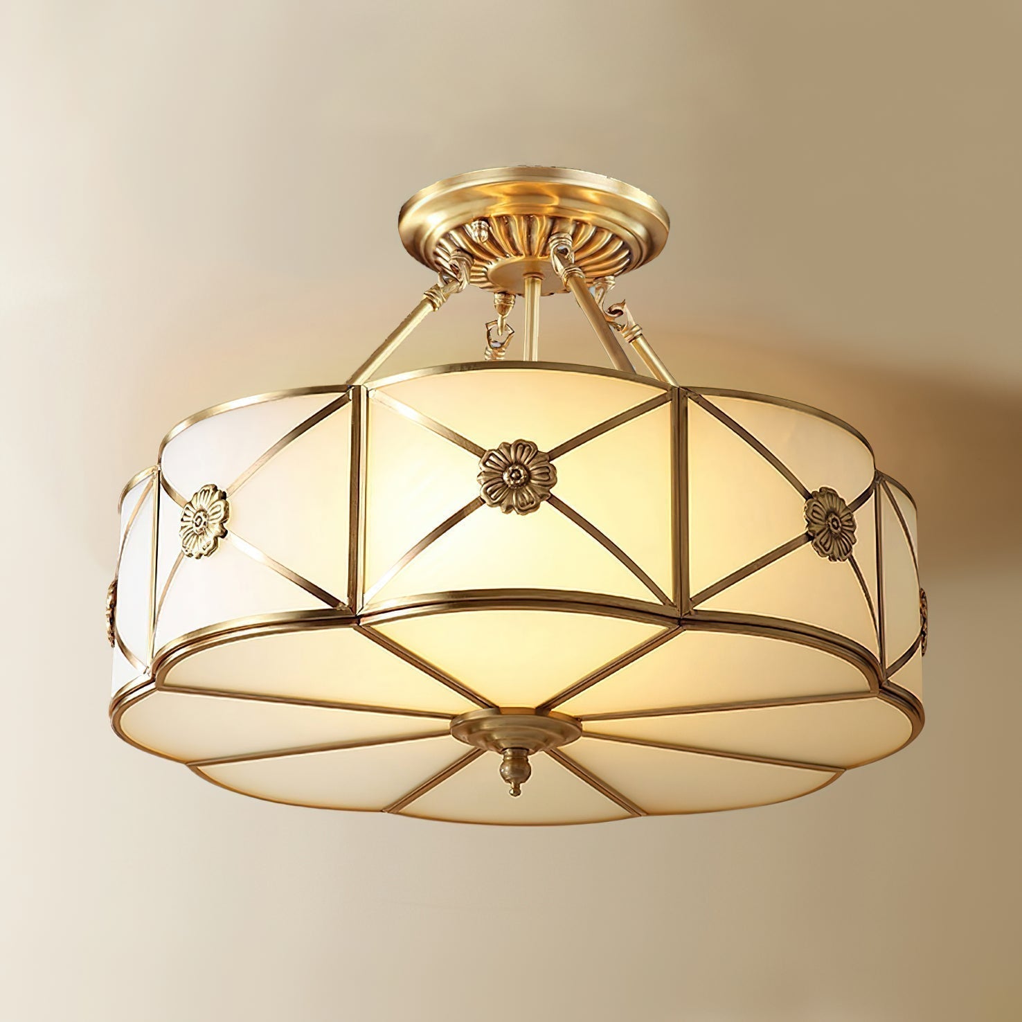 Solara Plafonnier Laiton Coquille Dépoli Classique - Neutralighting