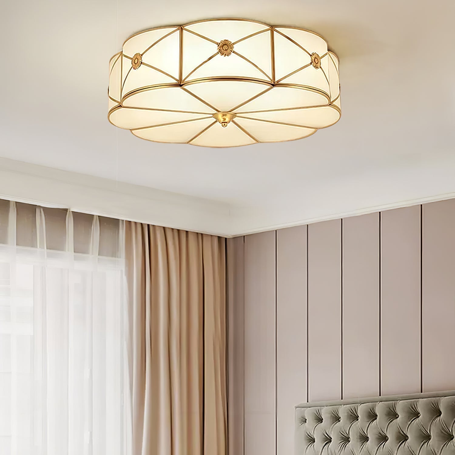 Solara Plafonnier Laiton Coquille Dépoli Classique - Neutralighting