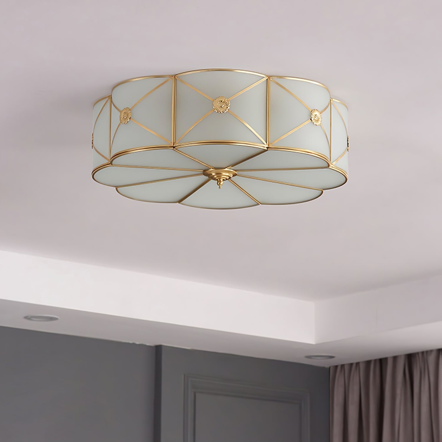 Solara Plafonnier Laiton Coquille Dépoli Classique - Neutralighting