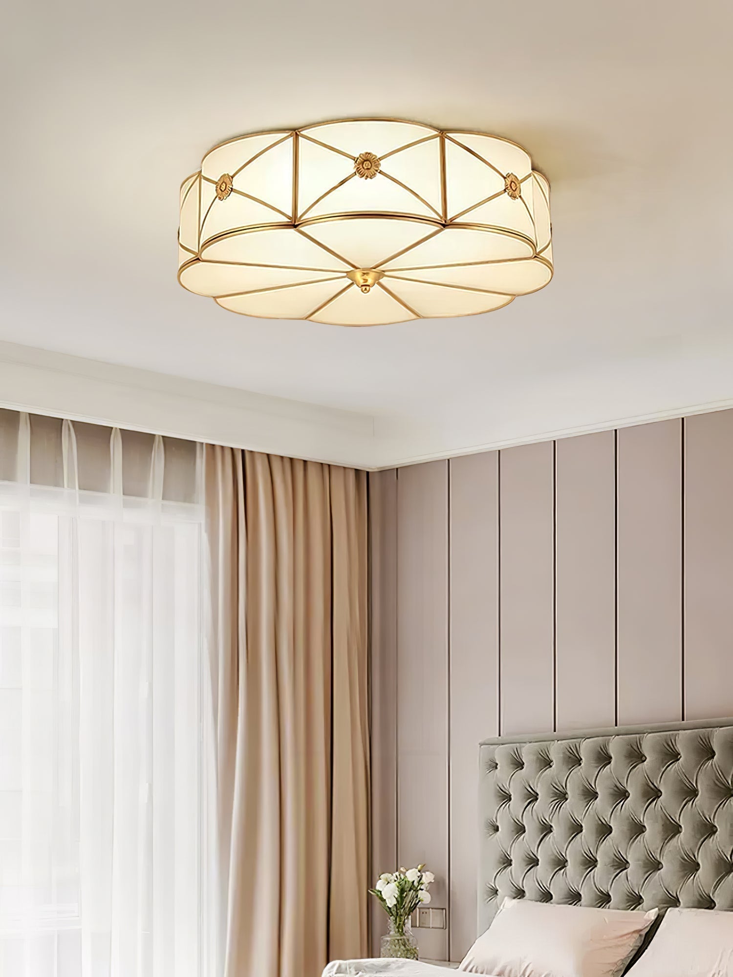Solara Plafonnier Laiton Coquille Dépoli Classique - Neutralighting