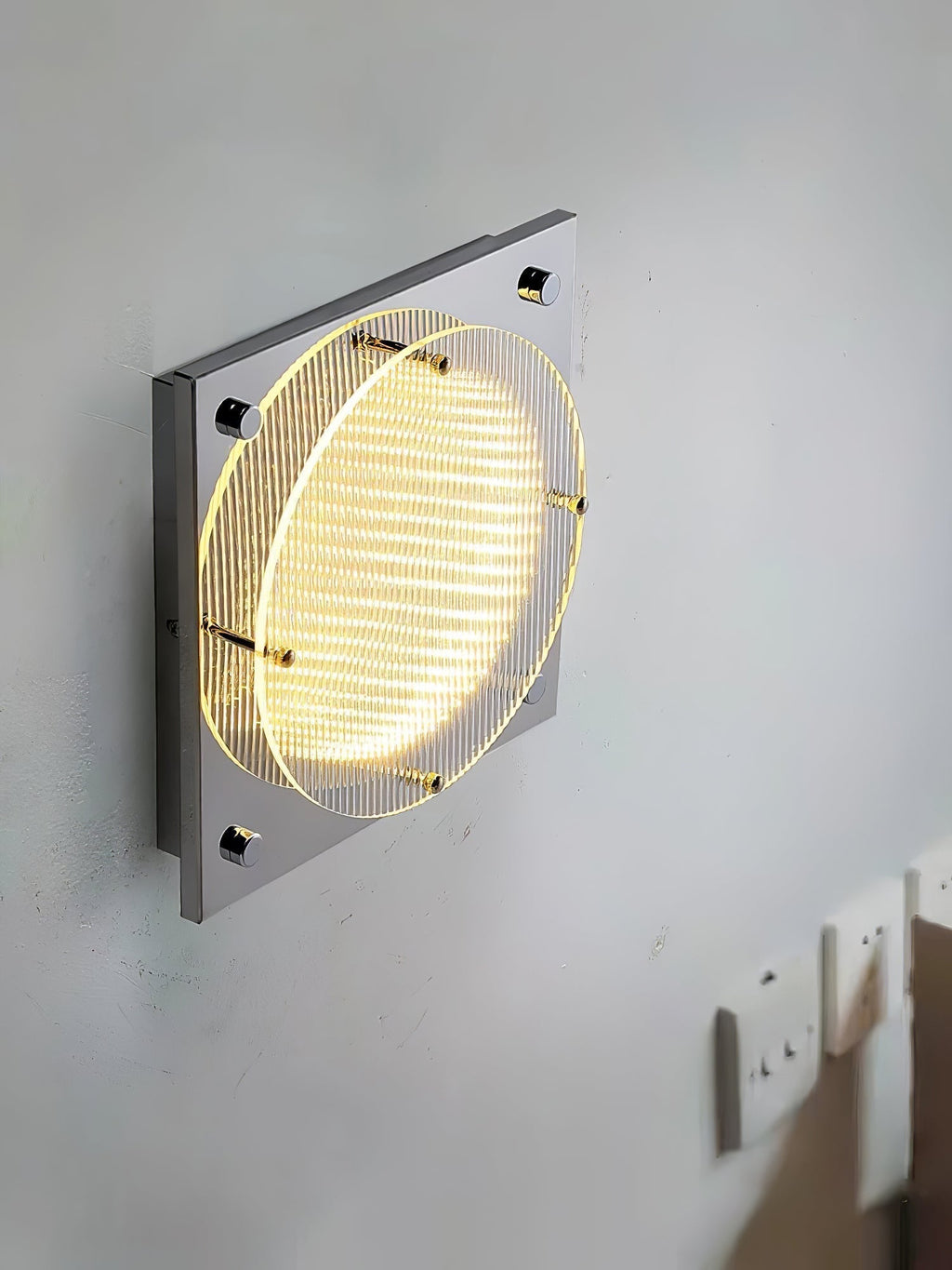 Isolora Nordic Art Bouclier Applique Murale - Neutralighting