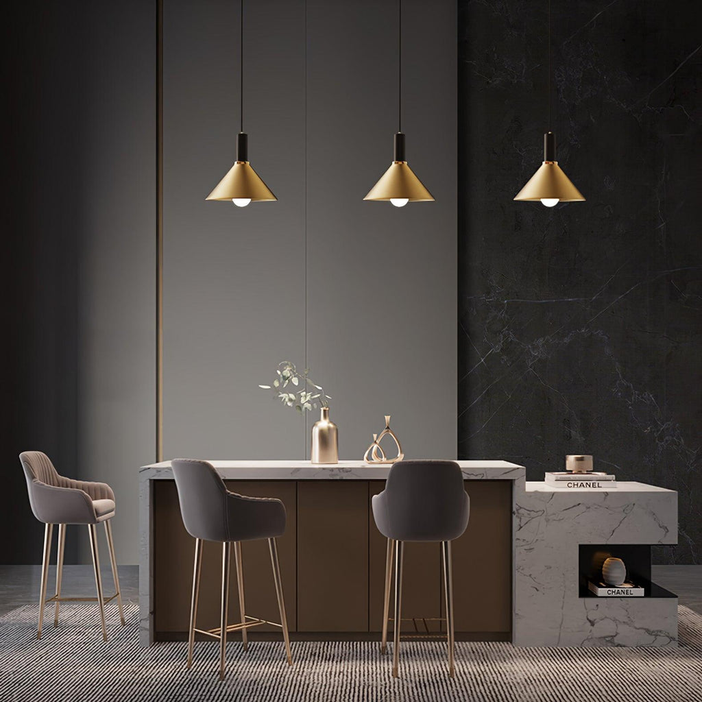Orion Lampe Pendante Conique en Laiton - Neutralighting