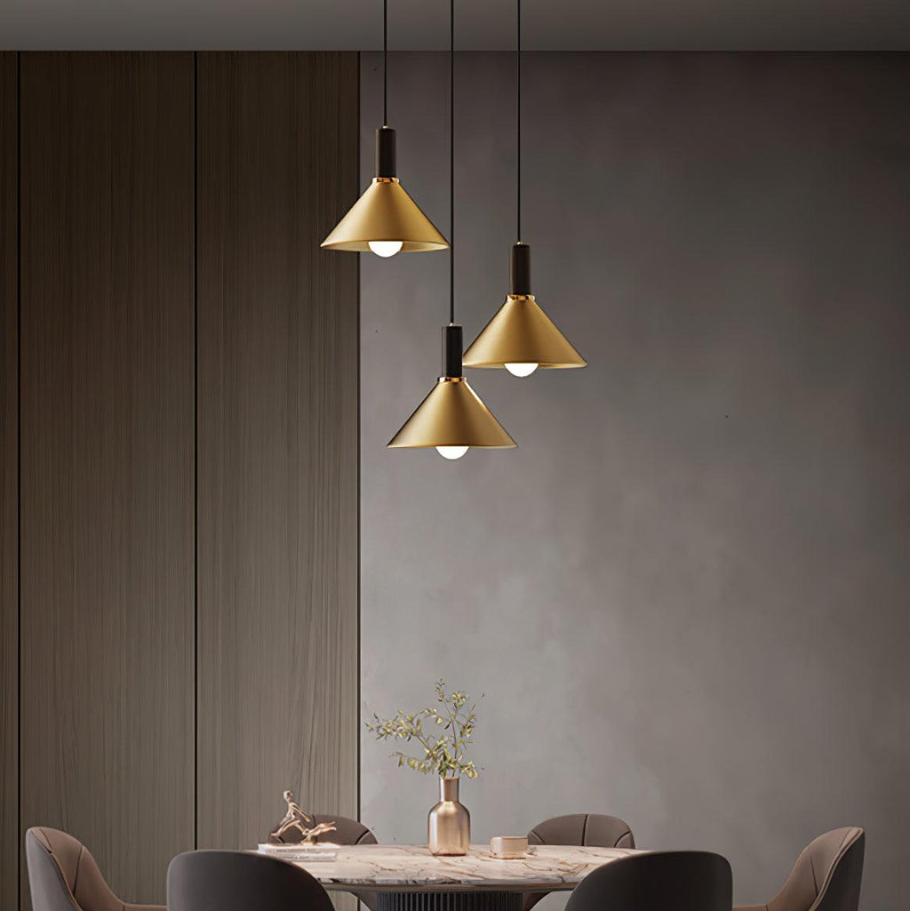 Orion Lampe Pendante Conique en Laiton - Neutralighting