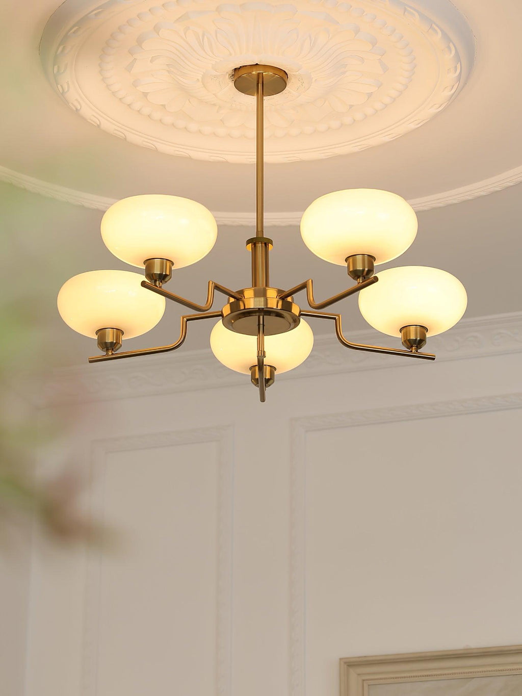 Lustra Suspension en Verre Globe Cadre en Laiton - Neutralighting