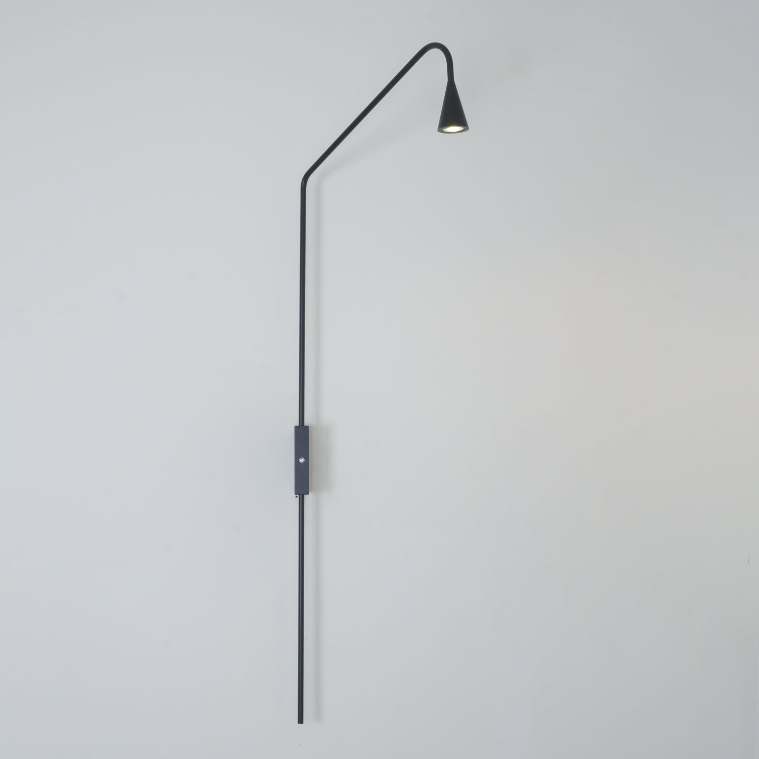 Vesolel Modern Minimalist Wall Lamp - Neutralighting