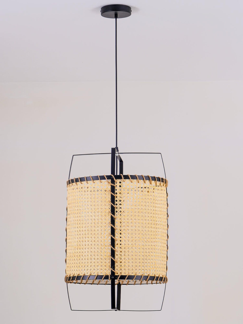 Solara PeSuspension Cadre en Rotin Canné Industriel - Neutralighting