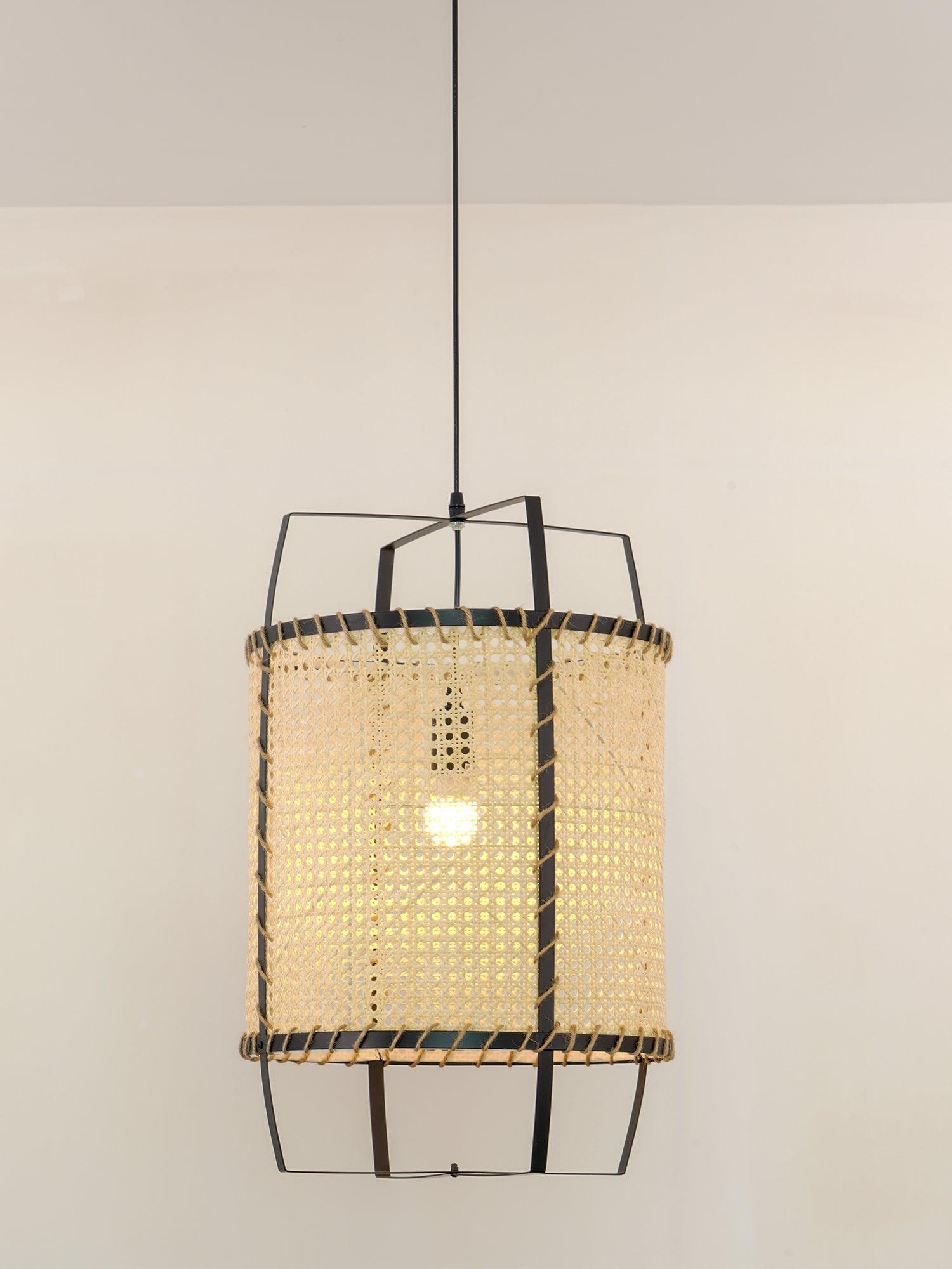 Solara PeSuspension Cadre en Rotin Canné Industriel - Neutralighting