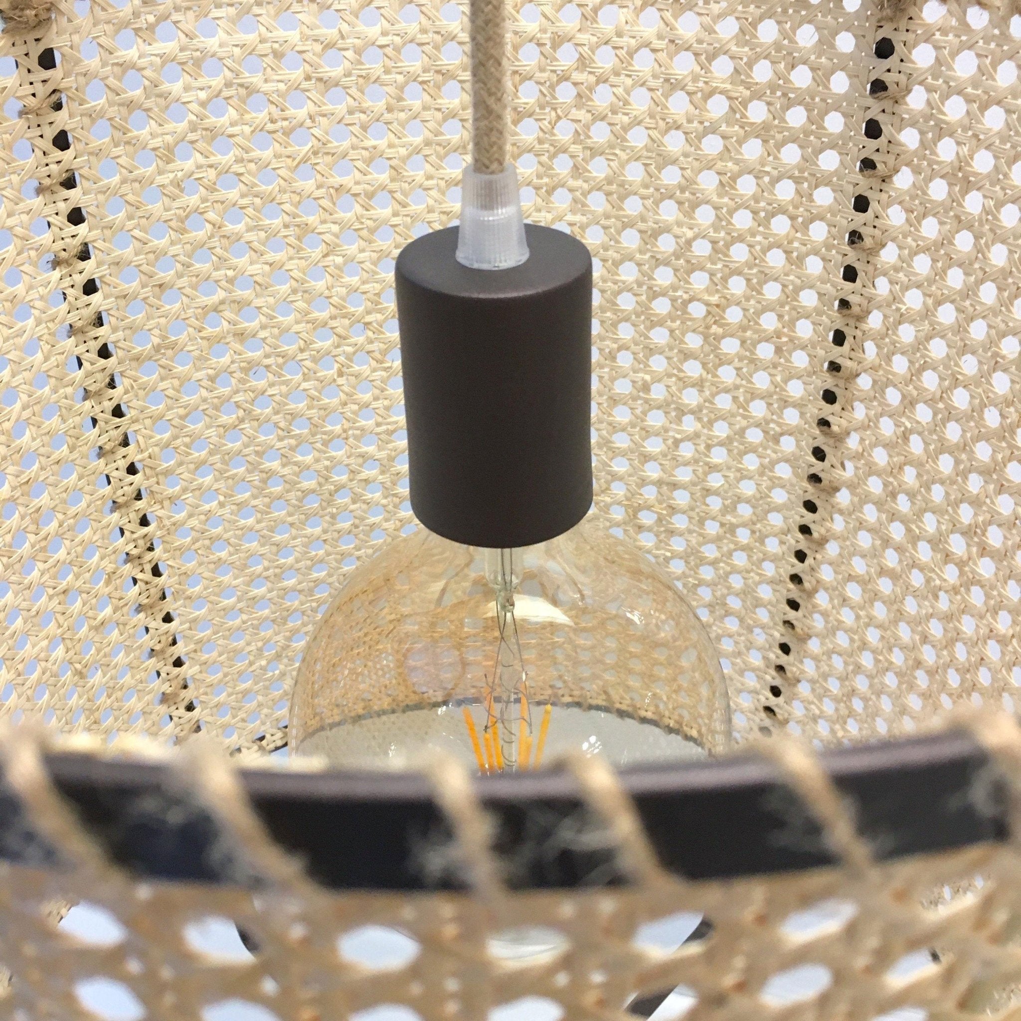Solara PeSuspension Cadre en Rotin Canné Industriel - Neutralighting