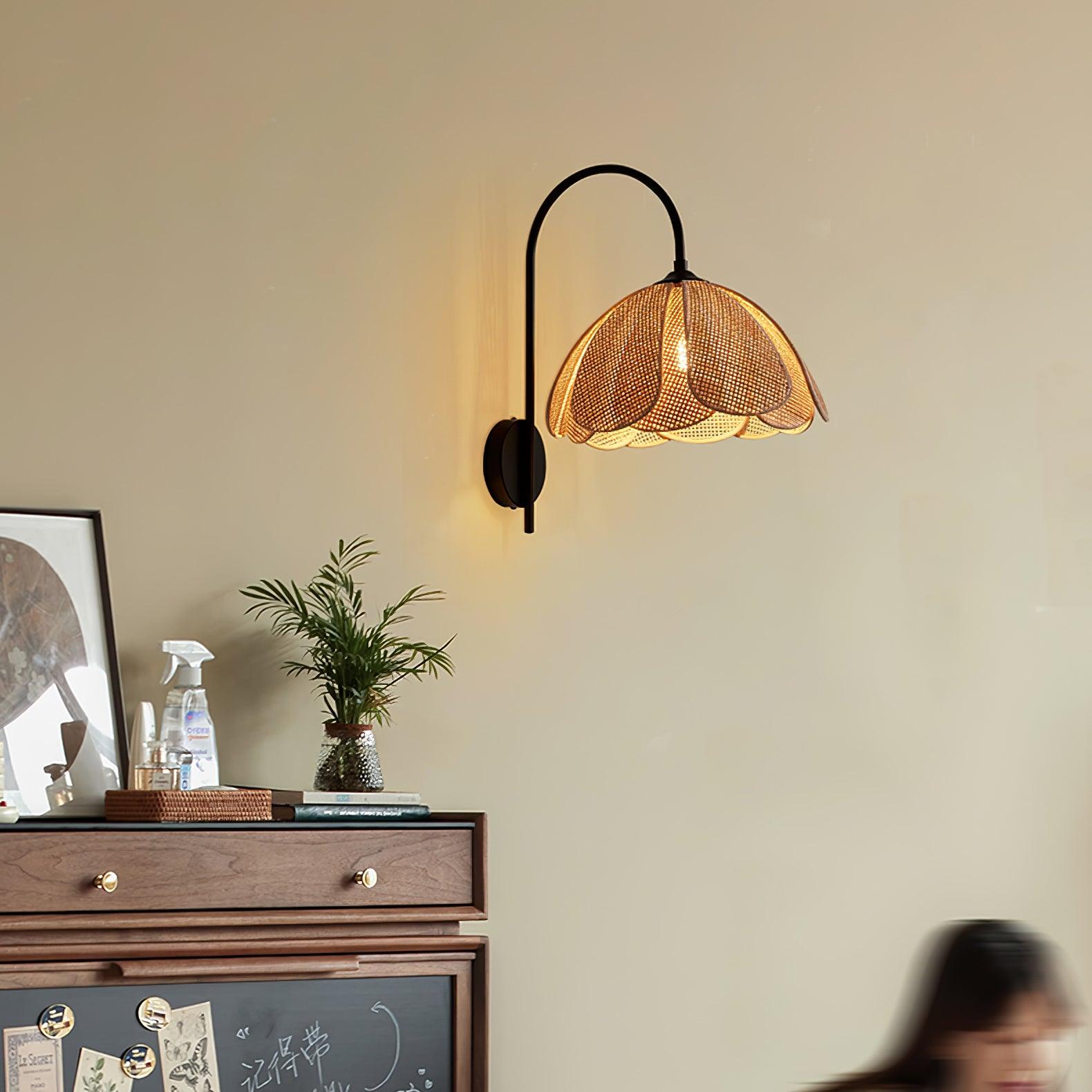 Zevelia Applique Murale Rattan Pétale Naturel Élégance - Neutralighting