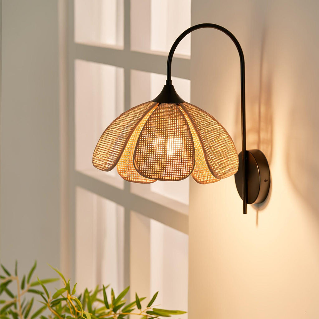 Zevelia Applique Murale Rattan Pétale Naturel Élégance - Neutralighting