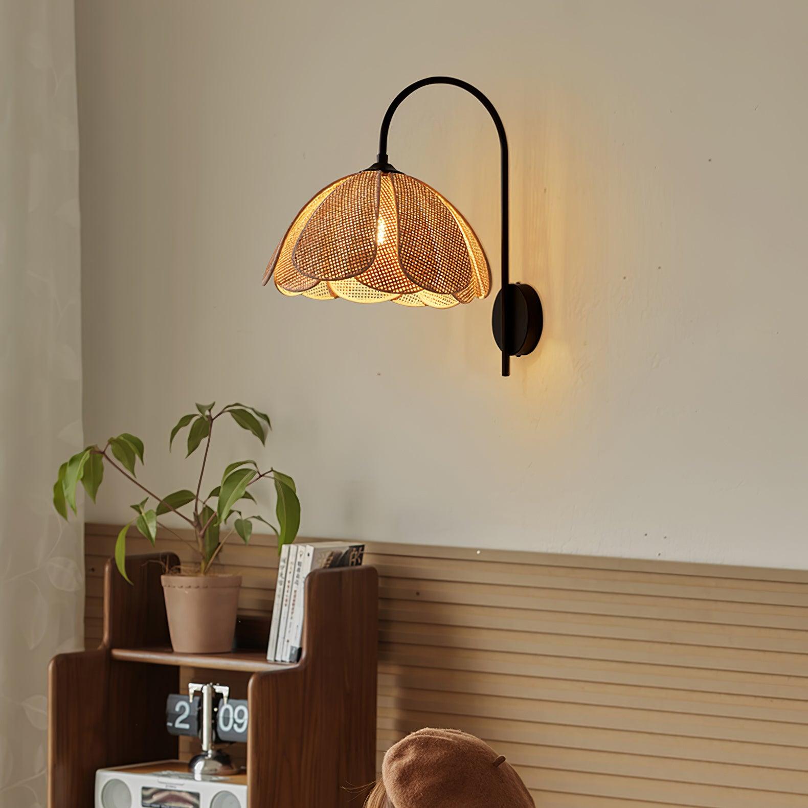 Zevelia Applique Murale Rattan Pétale Naturel Élégance - Neutralighting