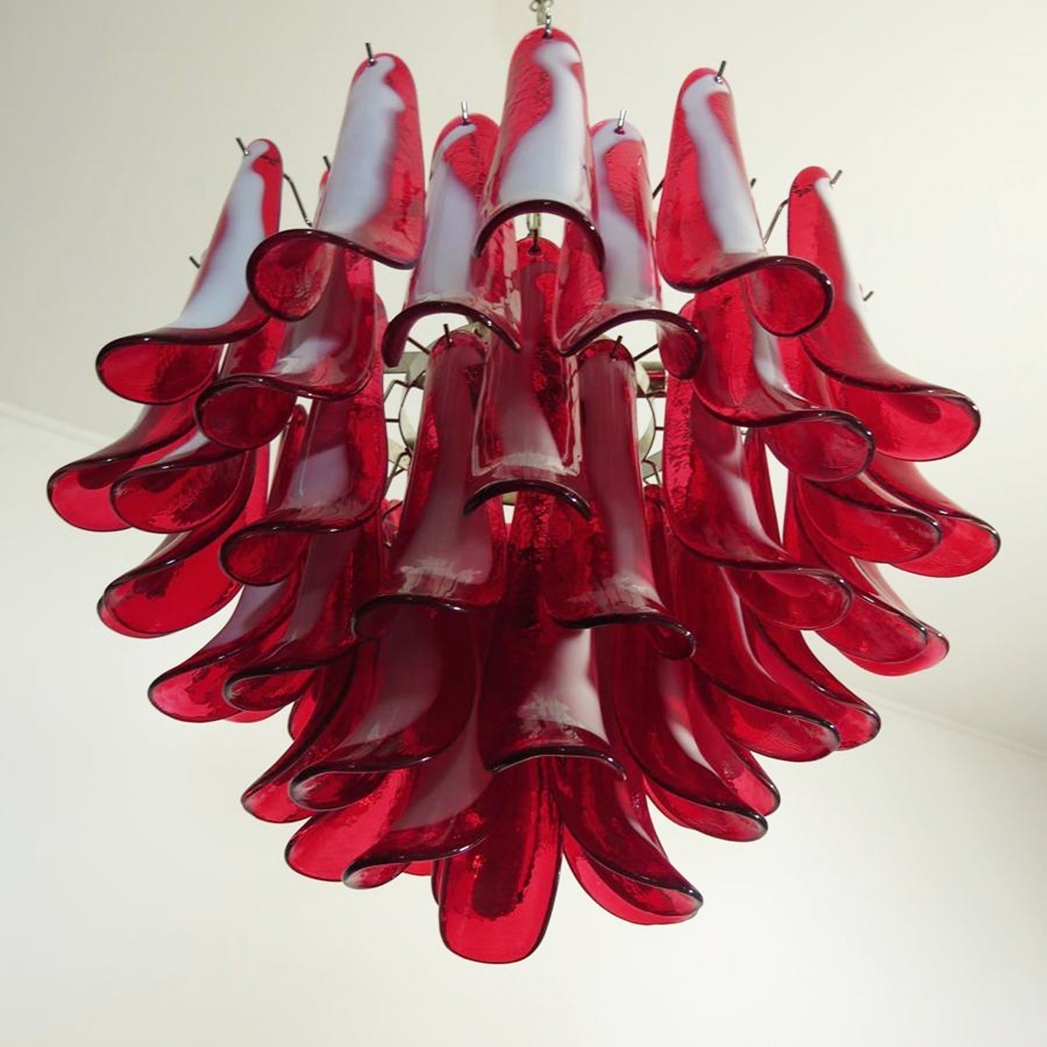 Aurora Chandelier Pétales en Verre de Murano Rouge - Neutralighting
