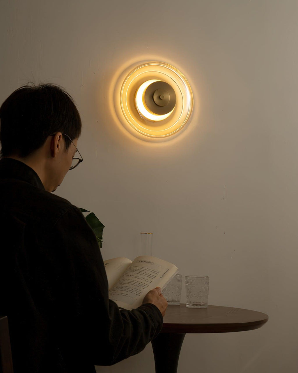 Elysso Lustra Applique Murale Circulaire en Laiton - Neutralighting
