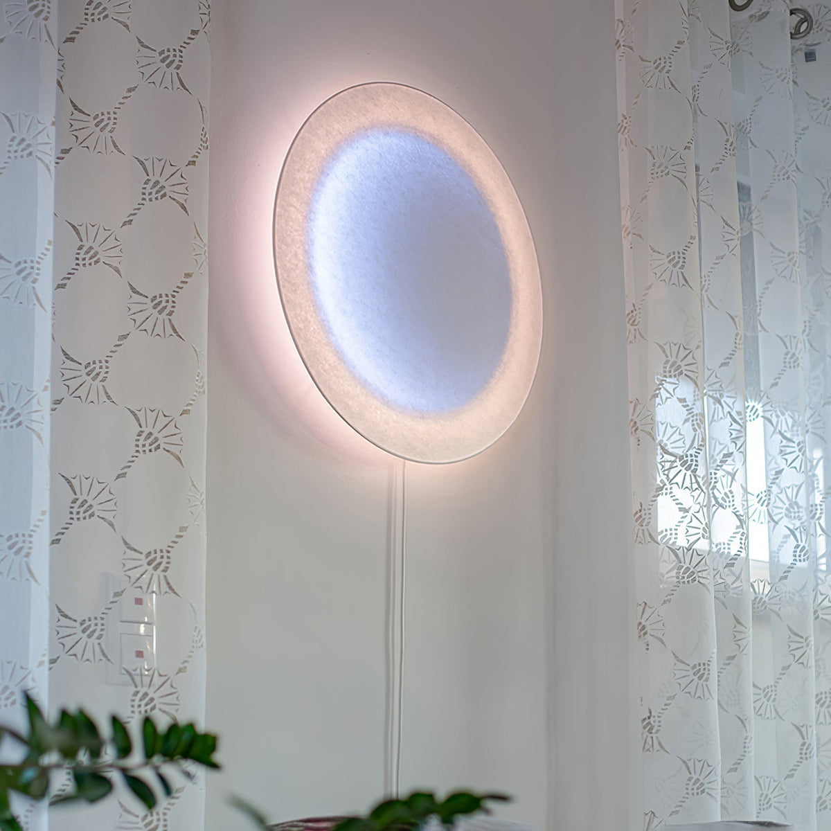 Zevarus Art Relax Plug-in Wall Light - Neutralighting