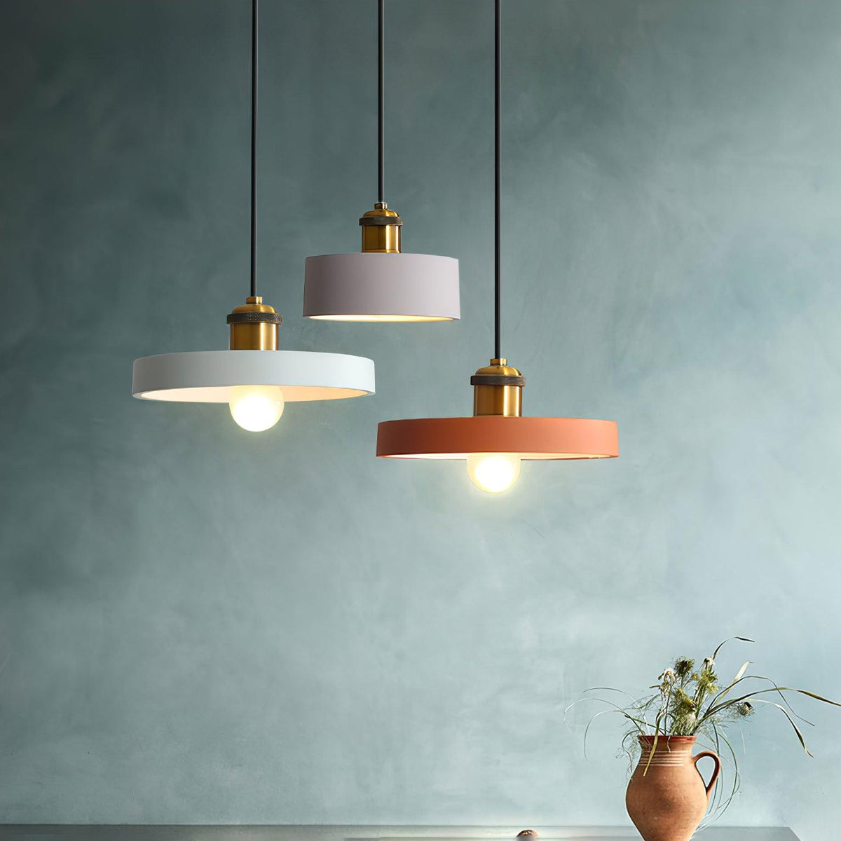 Trio Lampe Suspendue Industrielle en Résine - Neutralighting