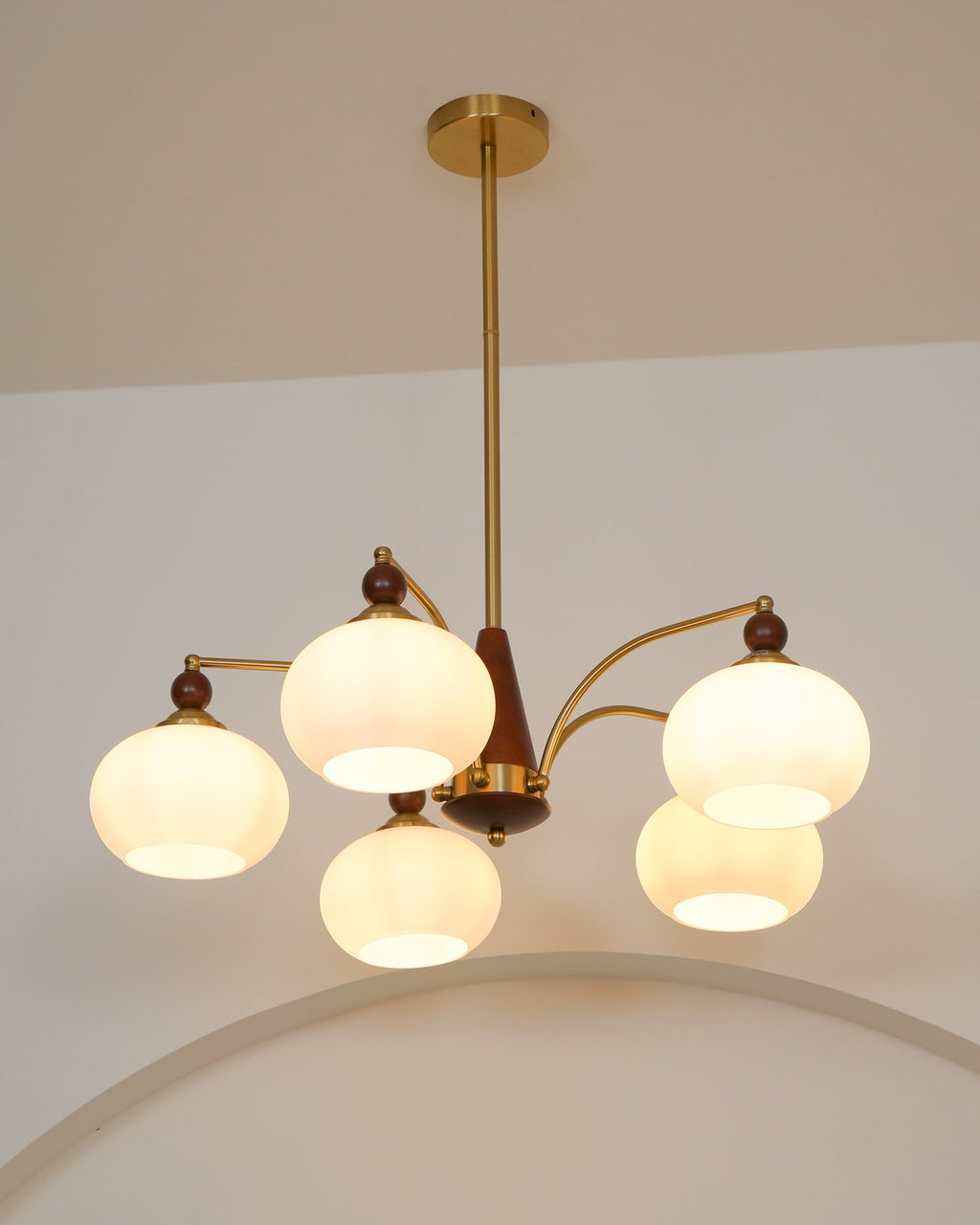 Lustra Suspension Rétro en Verre Jaune et Laiton - Neutralighting