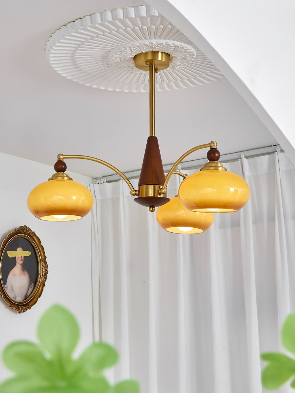 Lustra Suspension Rétro en Verre Jaune et Laiton - Neutralighting