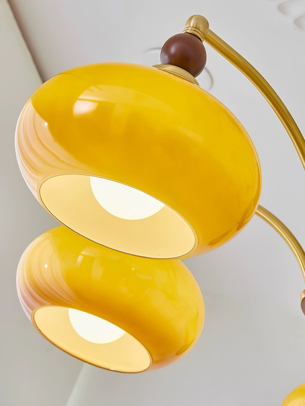 Lustra Suspension Rétro en Verre Jaune et Laiton - Neutralighting