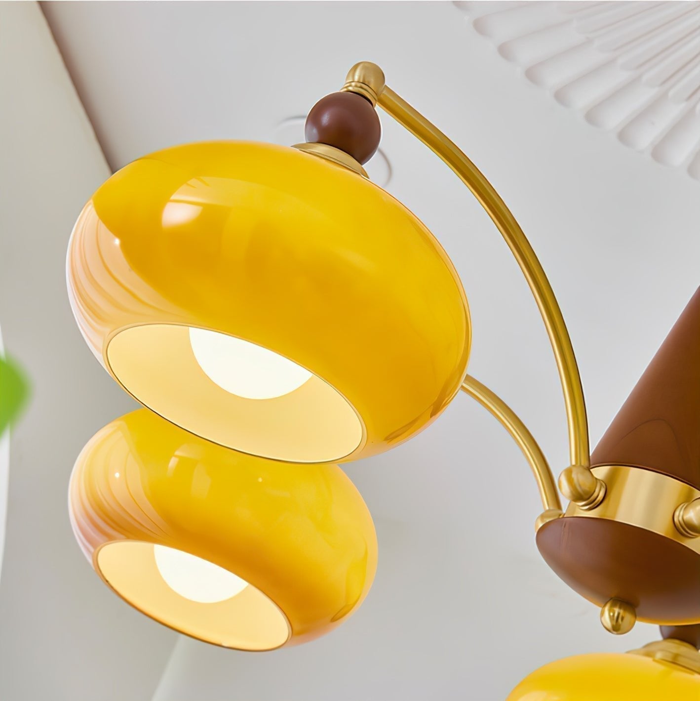 Lustra Suspension Rétro en Verre Jaune et Laiton - Neutralighting