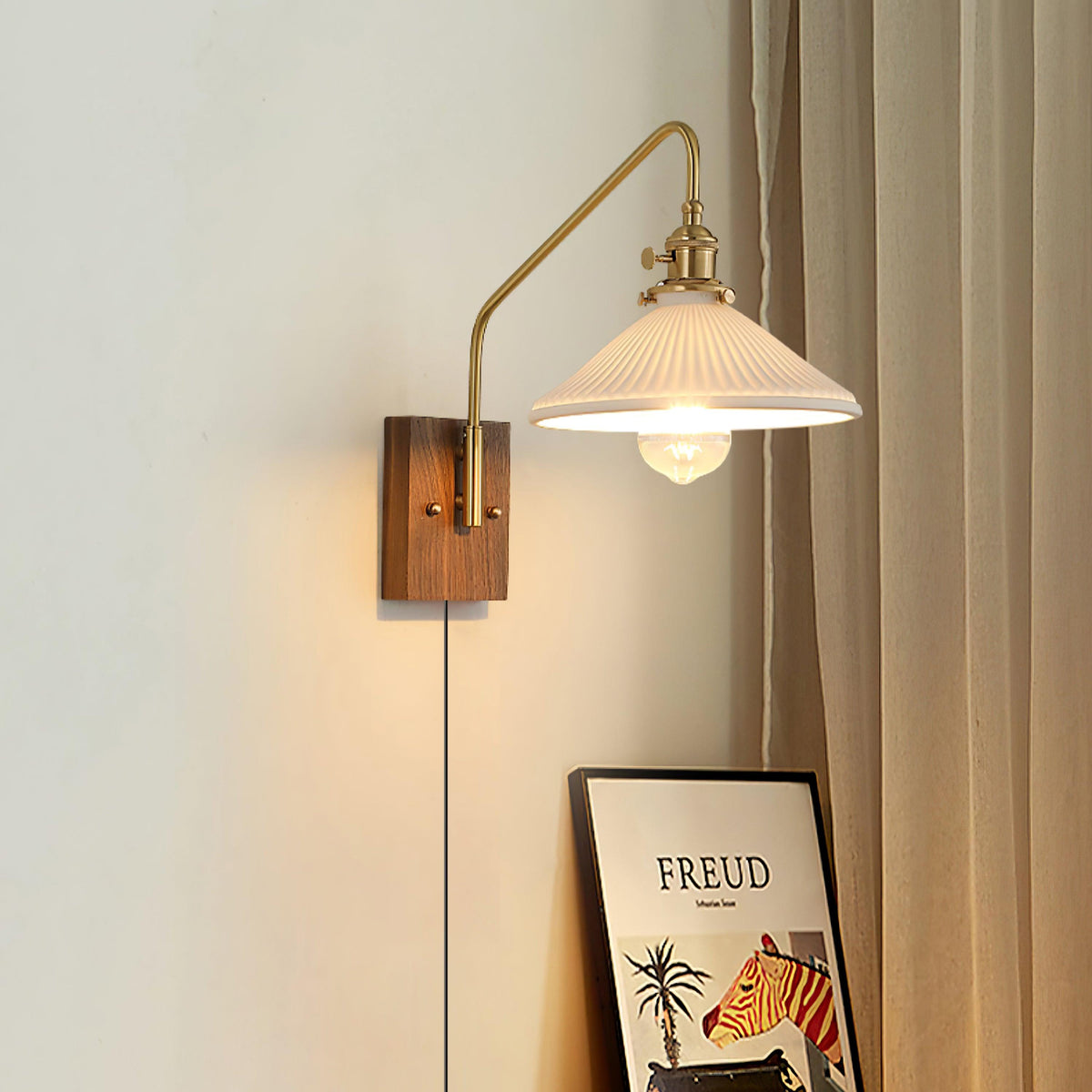Haloen Applique murale rétro à brancher avec laiton, élégance française en noyer - Neutralighting