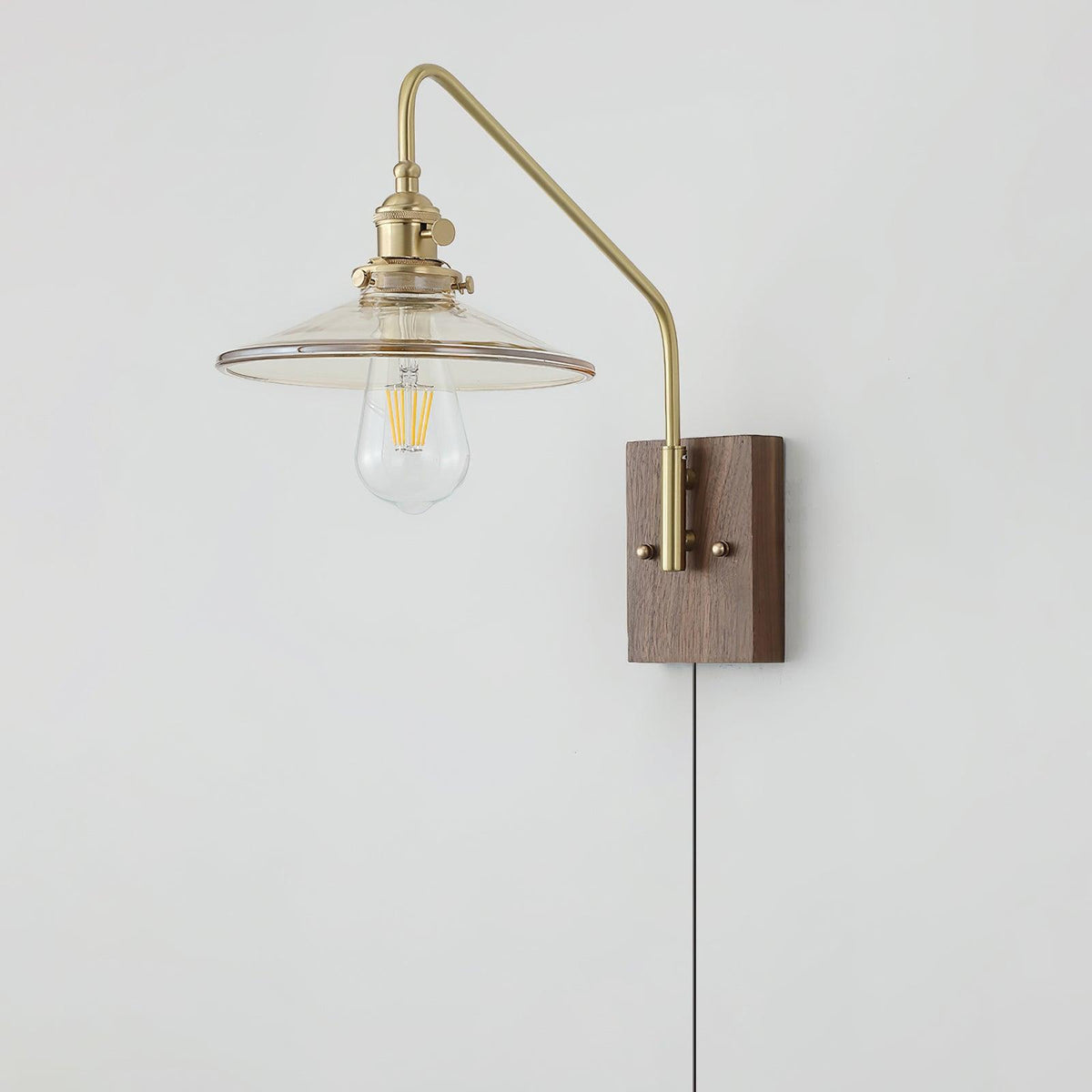 Haloen Applique murale rétro à brancher avec laiton, élégance française en noyer - Neutralighting