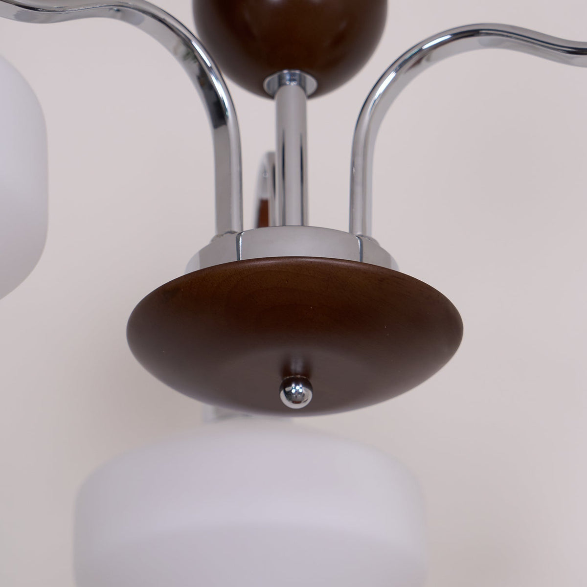 Lustra Lustre Bras en Chrome et Noyer Abat-jours en Verre Blanc Style Rétro - Neutralighting