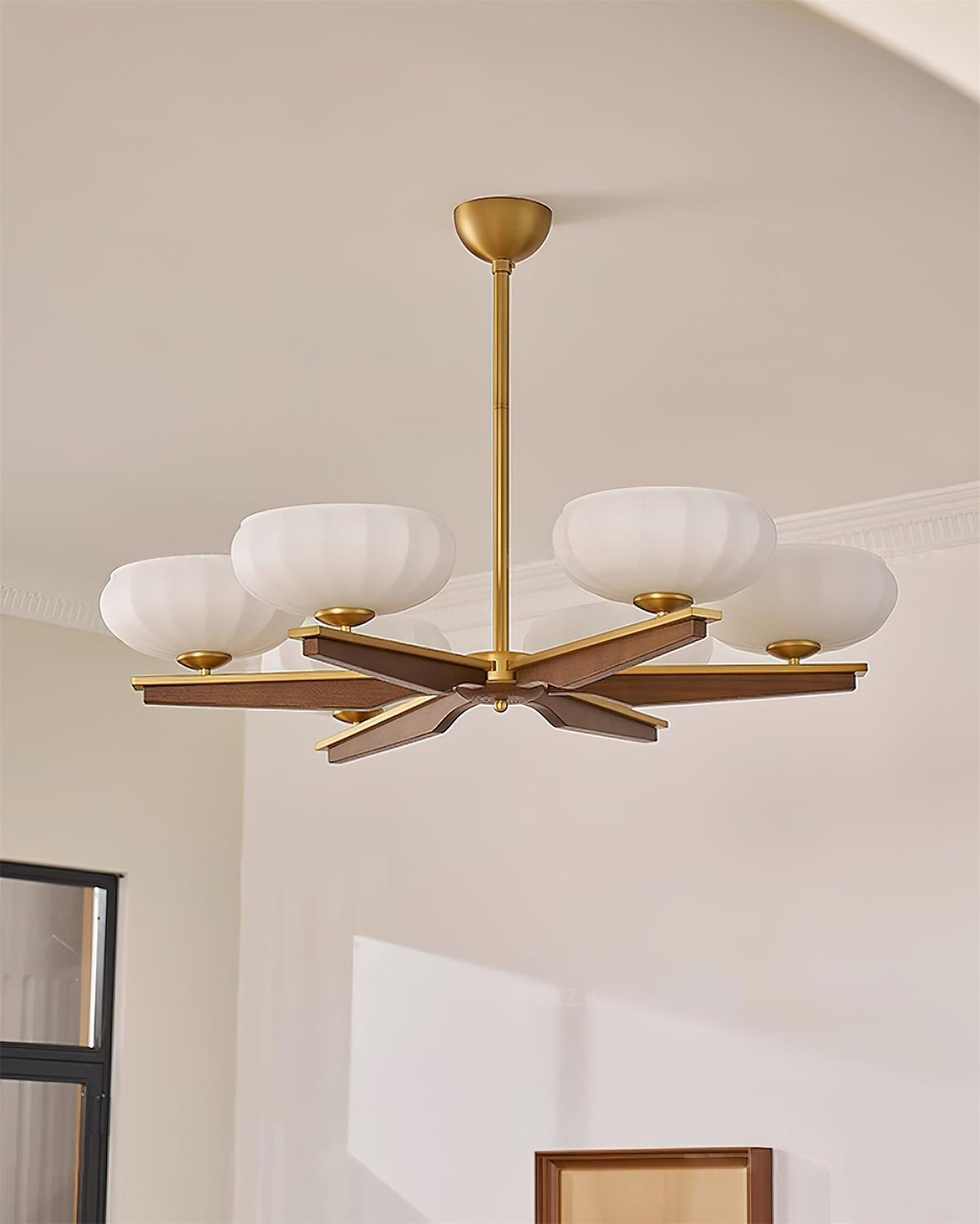 Lustre Bras en Bois de Noyer et Abat-jours en Verre Opale Style Mi-siècle - Neutralighting