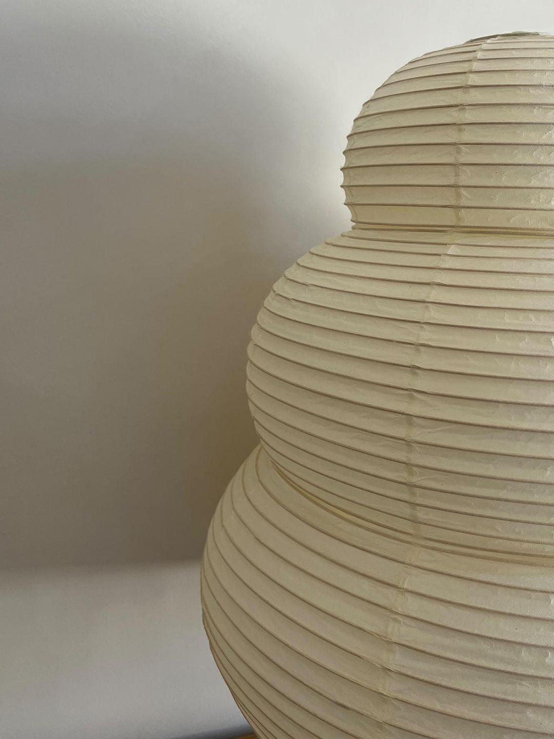 Solara Suspension Papier Washi Lanternes Empilées Japonaises pour Salon - Neutralighting