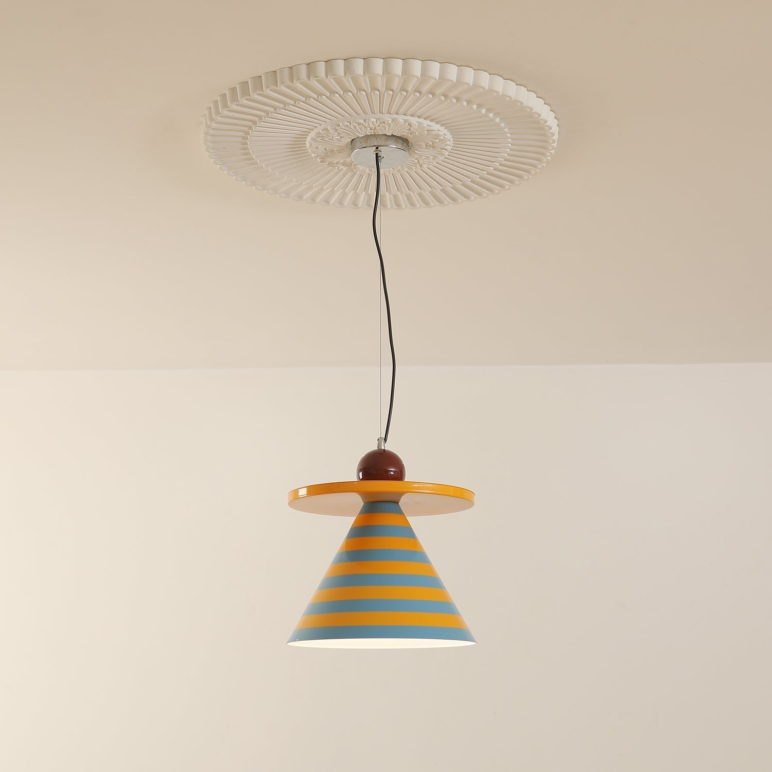Riva Lampe Pendentive Conique Rayée Ludique Vibrante - Neutralighting