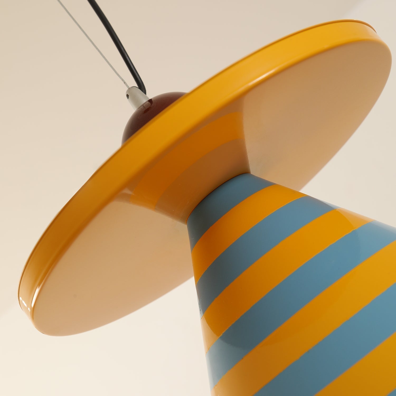 Riva Lampe Pendentive Conique Rayée Ludique Vibrante - Neutralighting