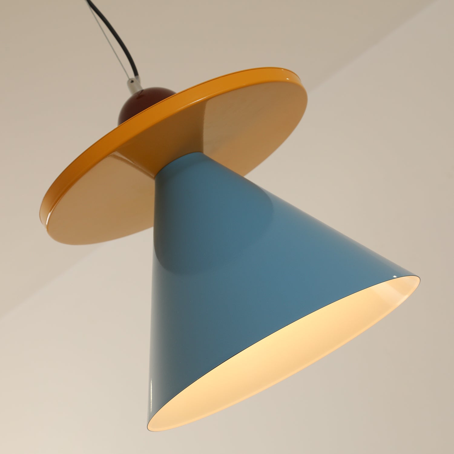Riva Lampe Pendentive Conique Rayée Ludique Vibrante - Neutralighting