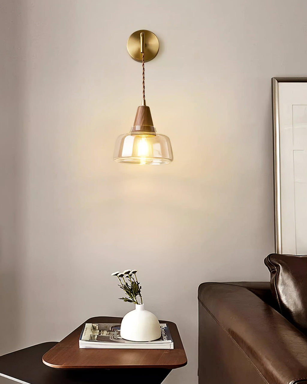 Applique Murale Ambre Verre Ombre Conique Noyer - Neutralighting