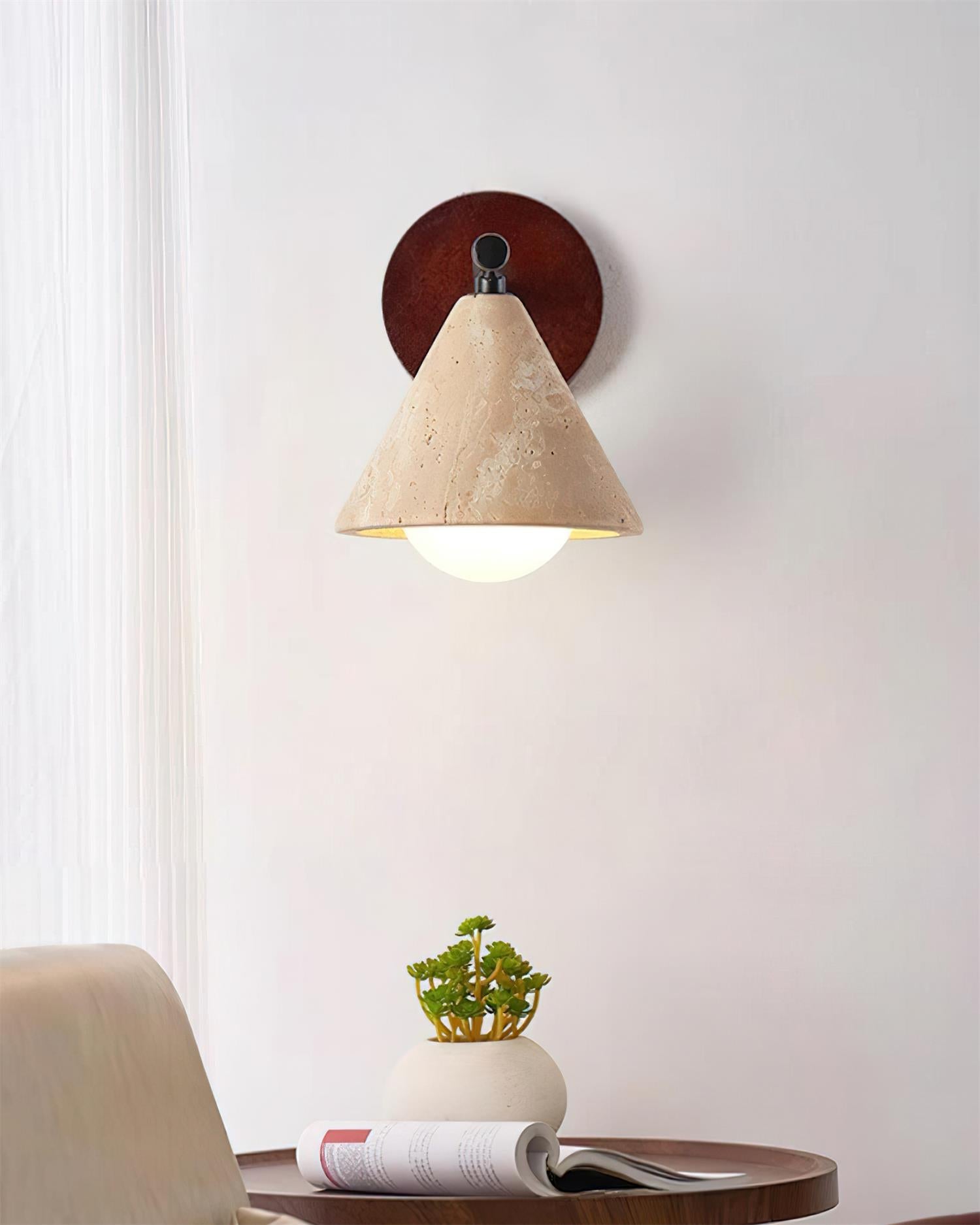 Riita Applique Murale en Travertin en Forme de Cone Triangulaire - Neutralighting