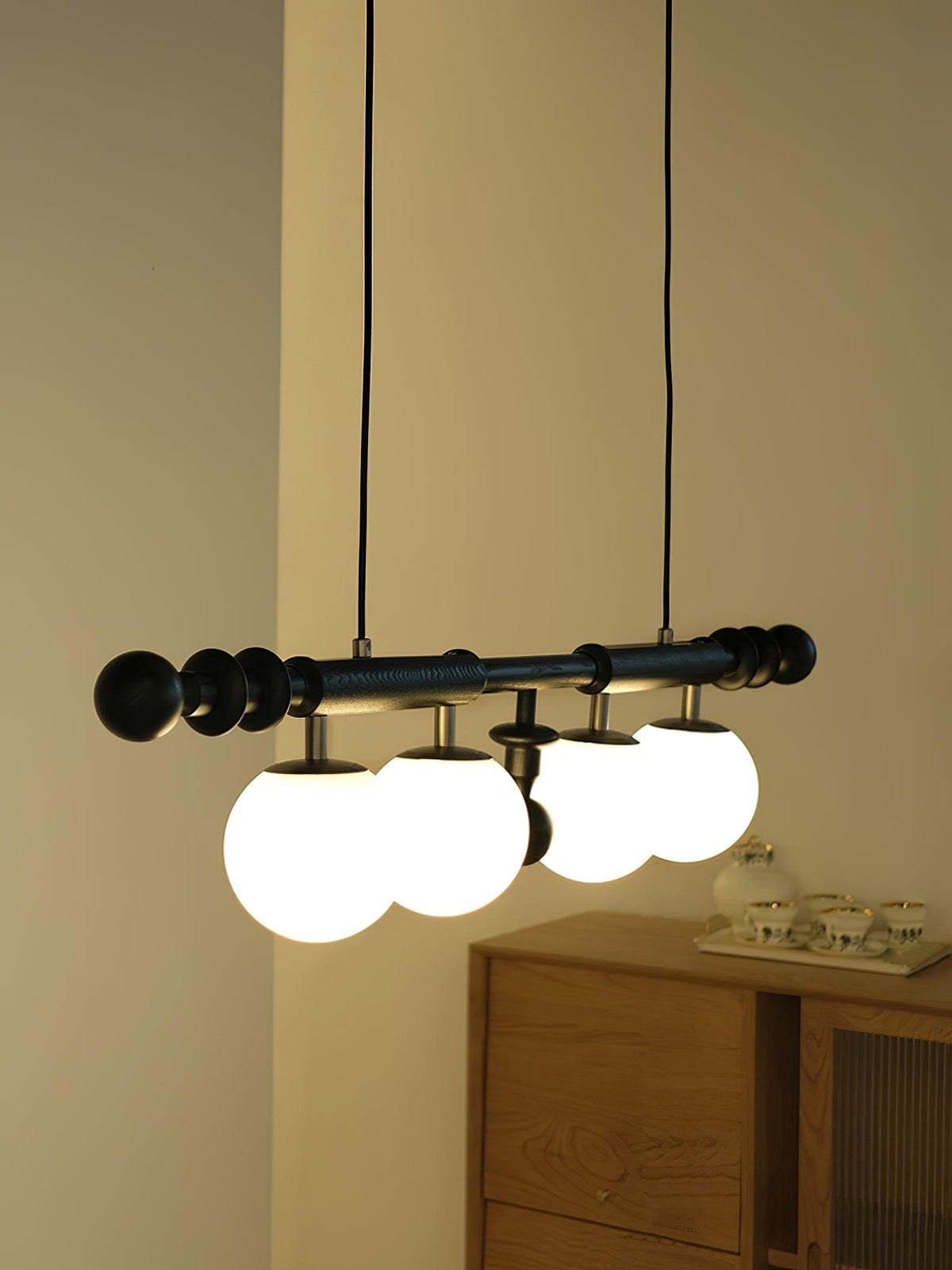 Lustra Chandelier Colonne Romaine Bois Verre - Neutralighting