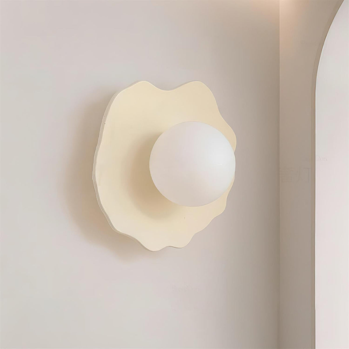 Virelli Applique Murale Disque en Résine Découpé avec Canopée - Neutralighting