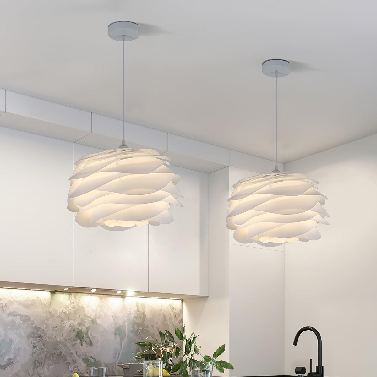 Solara Lampe suspendue en PVC motif rose floral superposé romantique - Neutralighting