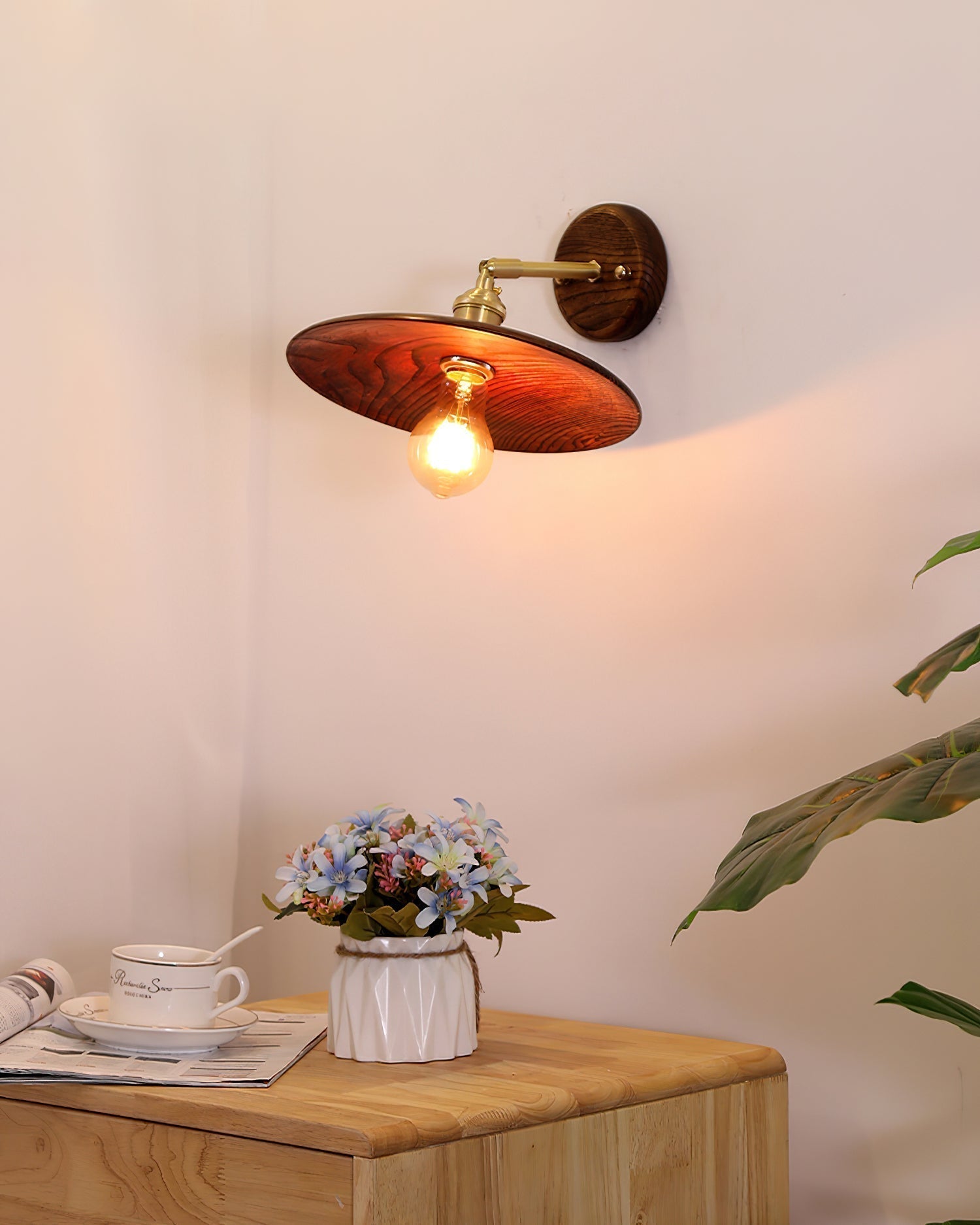 Runia Applique Murale Rotative en Bois - Neutralighting