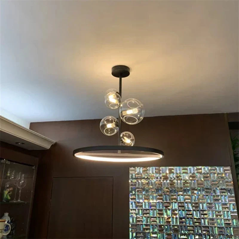 Lustre — Moderne en verre transparent avec bulles en métal