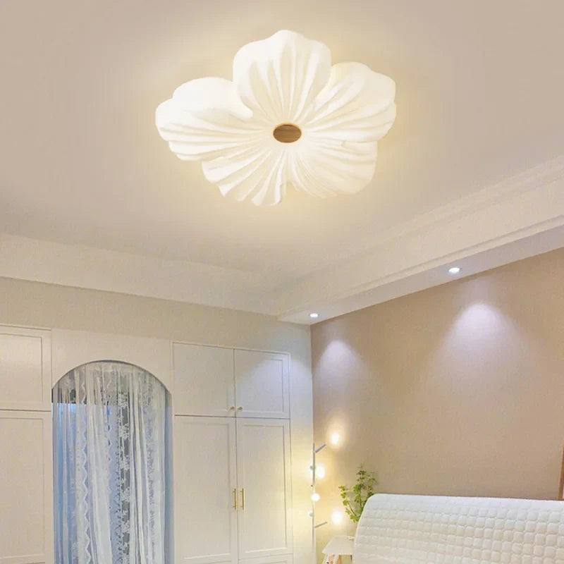 Plafonnier moderne à leds en forme de fleur pour décoration intérieure Adélie Souffle - Une Note Actuelle dans le Décor