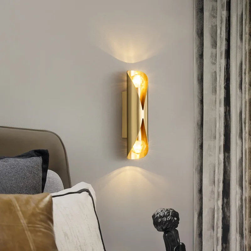 Applique murale — LED moderne en cuivre pour intérieur élégant