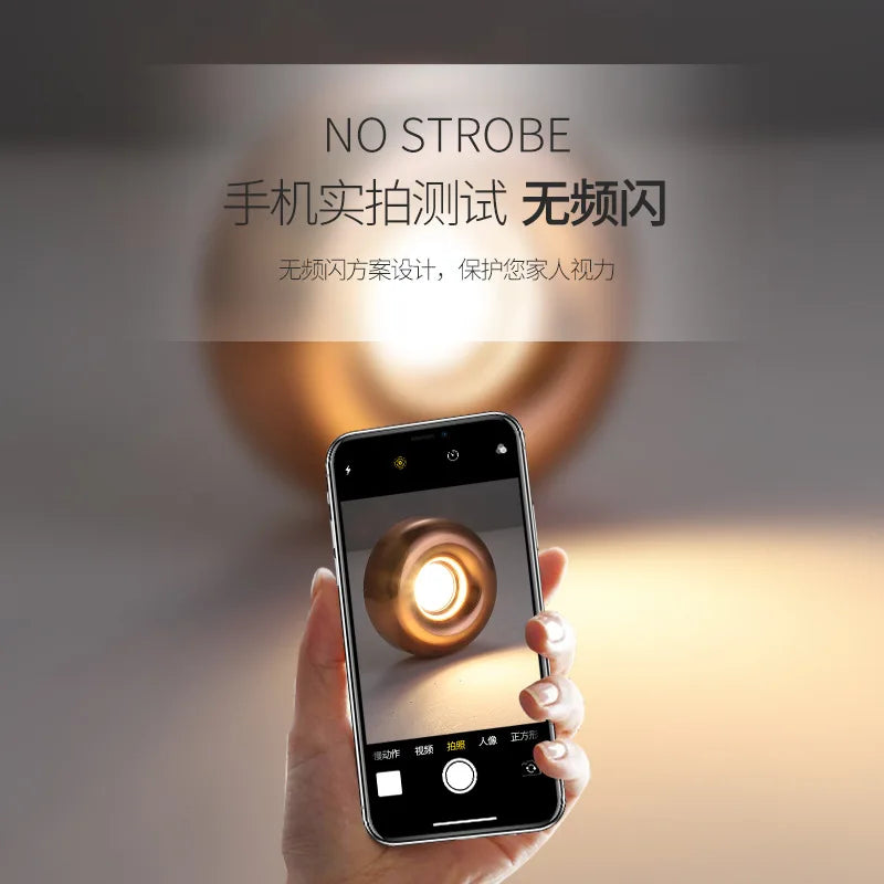 Plafonnier led intégré design pour éclairage moderne discret Lysandre Solstice - Une Note Actuelle dans le Décor