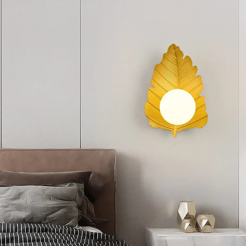 Applique murale design moderne pour éclairage décoratif intérieur Iris Aube - Une Note Actuelle dans le Décor