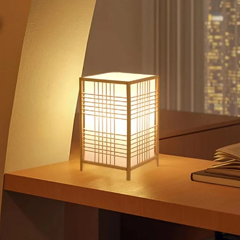 Lampe de Table Japonaise Mélisande Nuance en Bambou - Simplicité Naturelle & Décor Accueillant
