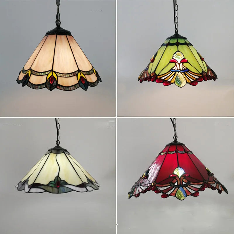 Lustre tiffany vitrail style méditerranéen pour intérieur élégant Héloïse Alizé en Verre - Reflets Délicats & Élégance Visuelle