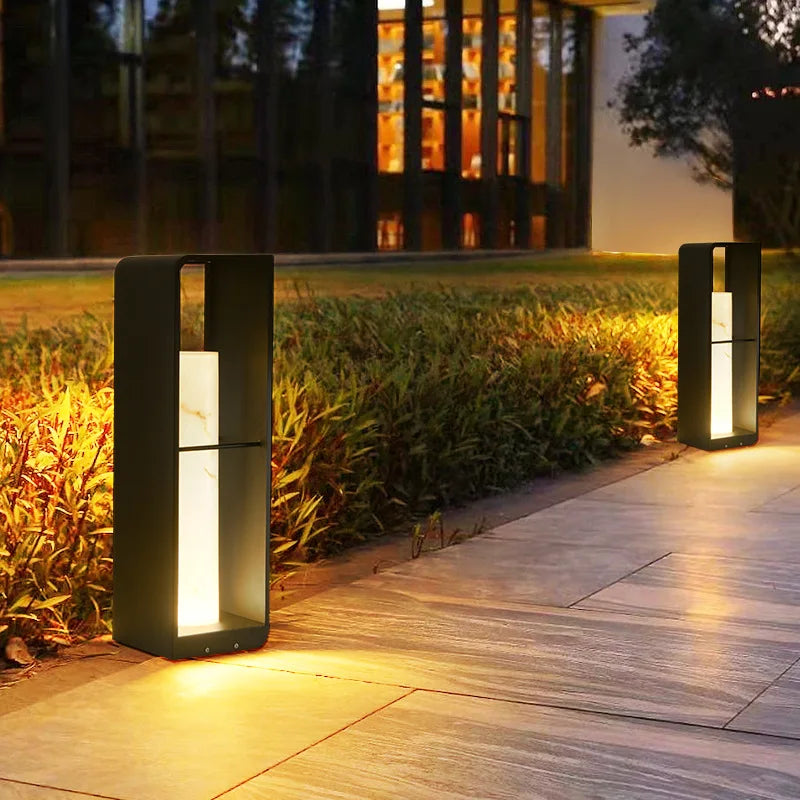 Lampadaire — De jardin moderne solaire LED clôture lumière IP54 extérieur étanche ambiance éclairage pelouse lumières Villa cour décor lampadaires