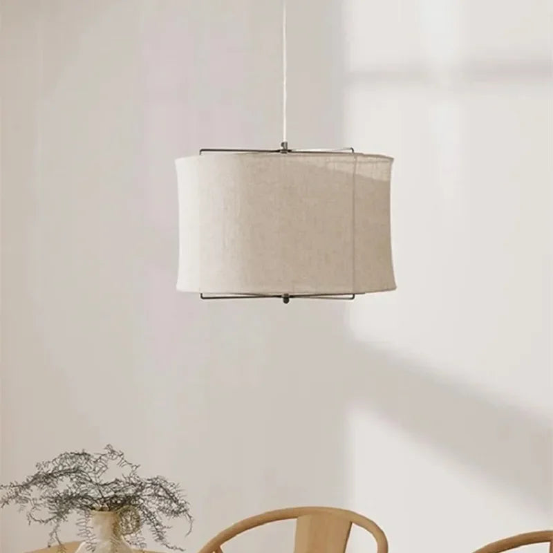 Suspension en coton et lin style wabi sabi fait main pour restaurants et hôtels – Néolys Aube