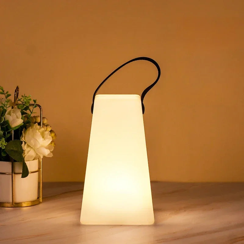 Lampe portable rechargeable avec 16 couleurs à distance – Cléance Orée