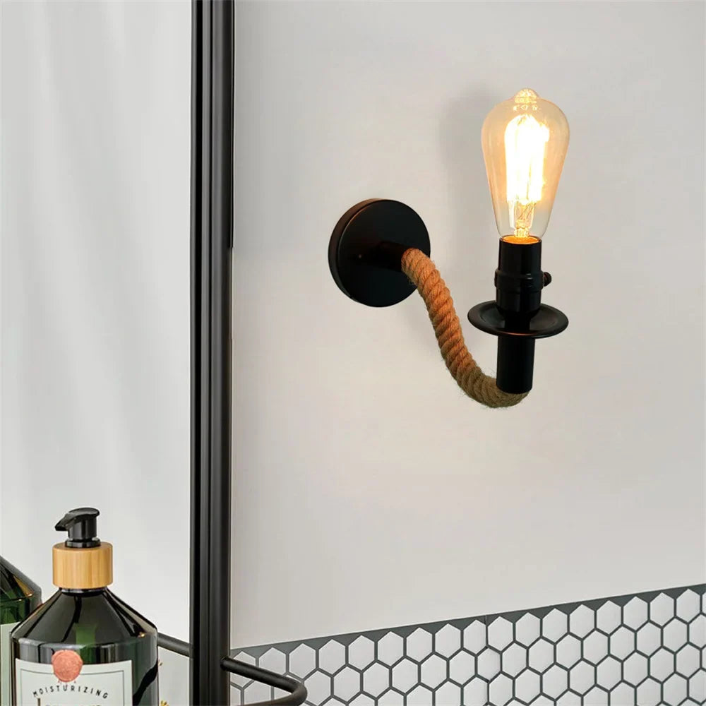 Applique murale Industrielle Basile Rivage en Corde de Chanvre et Métal — Titre par défaut