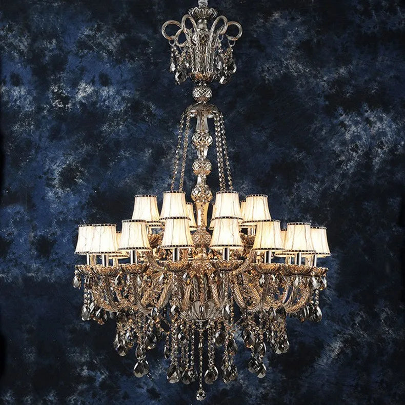 Lustre — En cristal pour éclairage moderne et élégant