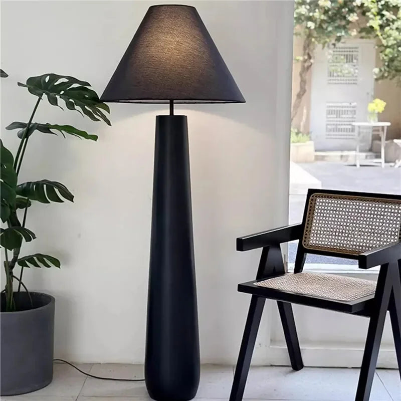 lampe de lecture sur pied style wabi sabi en forme de champignon